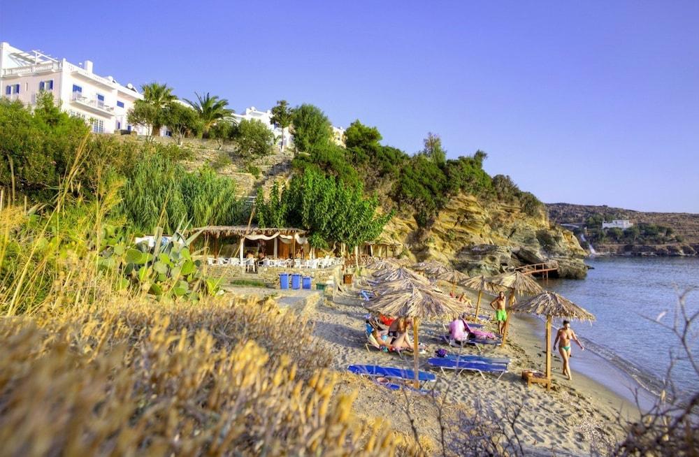 Aneroussa Beach Hotel Batsíon Exterior foto